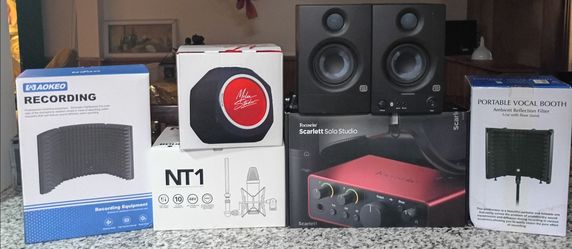 Scarlet solo studio + Rhode NT1 and extras bundle