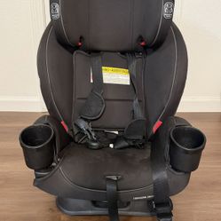 Graco Convertible Car Seat w/ Cup Holders