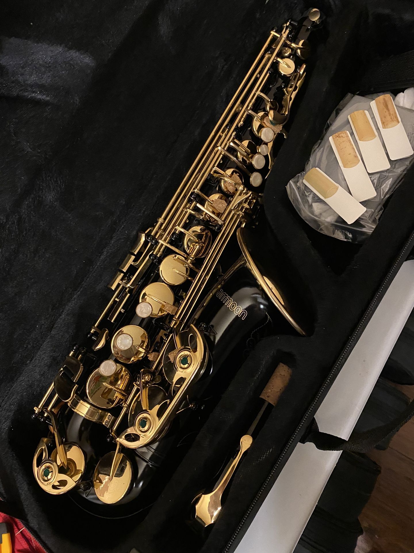 Black Alto Saxophone with New Set of Reeds Excellent Condition $350 Firm