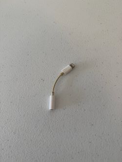 Apple Lightning to 3.5 mm Headphone Jack Adapter