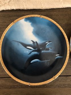 Orca porcelain collectors plates — set of 2