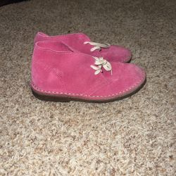 Crewcuts by J.Crew Pink Suede Leather Chukka Boots Girl's size K1. Toes are scuffed a lil see pics 