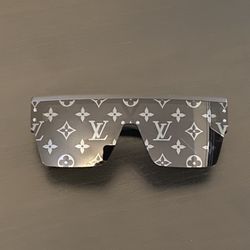 Louis Vuitton LV Waimea L Monogram Sunglasses Black Z1583E