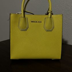 YELLOW MICHAEL KORS PURSE 