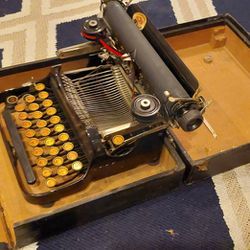 Antique Folding Typewriter Corona 3 Portable With Case