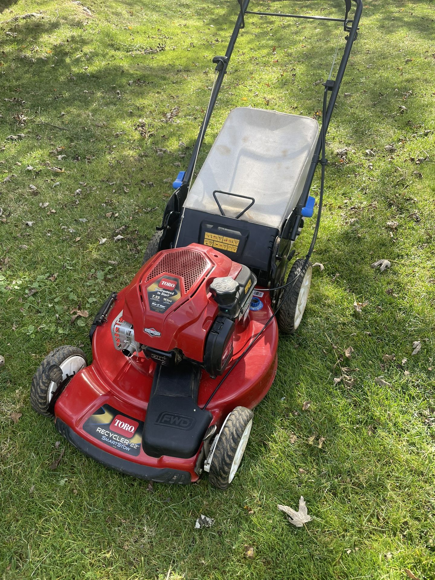 Lawnmower - Toro 22” Self Propelled Lawn Mower - Recycler