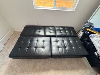 Black Futon
