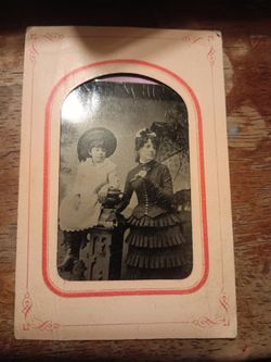 Antique Cabinet Card 1800's Photograph Popular In The Victorian Era For Sale.