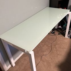 Like New white Desk