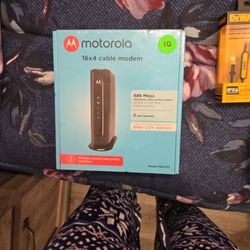 Motorola MB7420 Cable Modem
