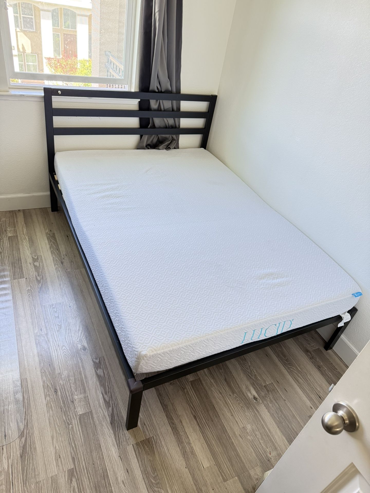 Full Size Bed Frame And Mattress