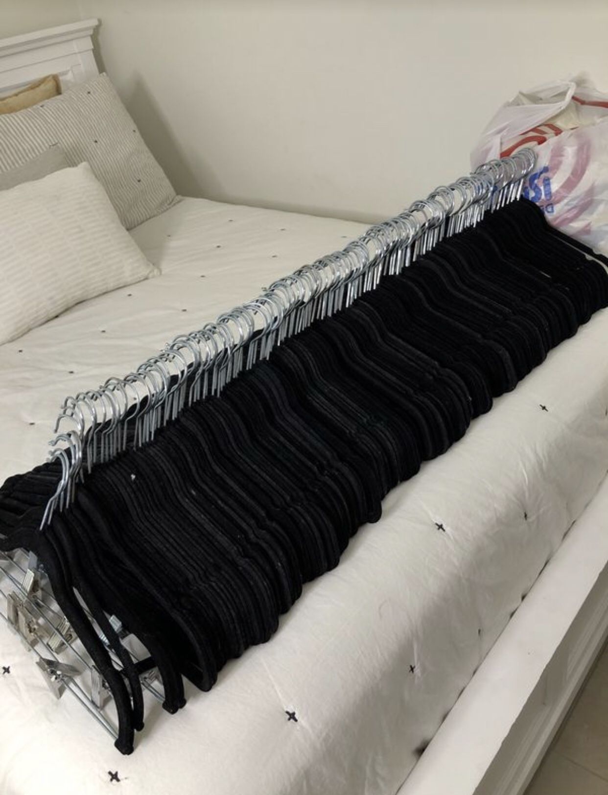 165 Black Velvet Hangers