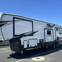 2022 Heartland Elkridge Fifth Wheel