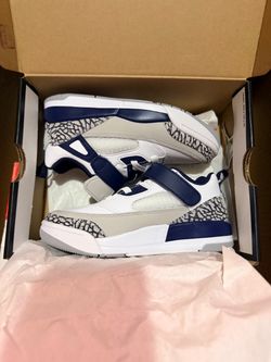 Size 1y Air Jordan Spizike Low-Top Sneakers