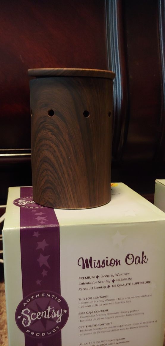 Scentsy Warmer - Mission Oak