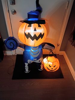 Halloween Inflatable Pumpkin Skeleton Decoration