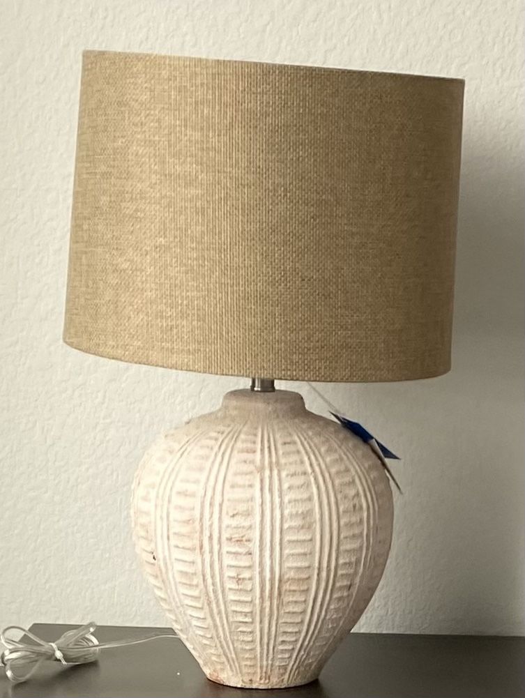 Thomasville Farmhouse Table Lamps – Distressed Ceramic Finish, Linen Shade (Two)