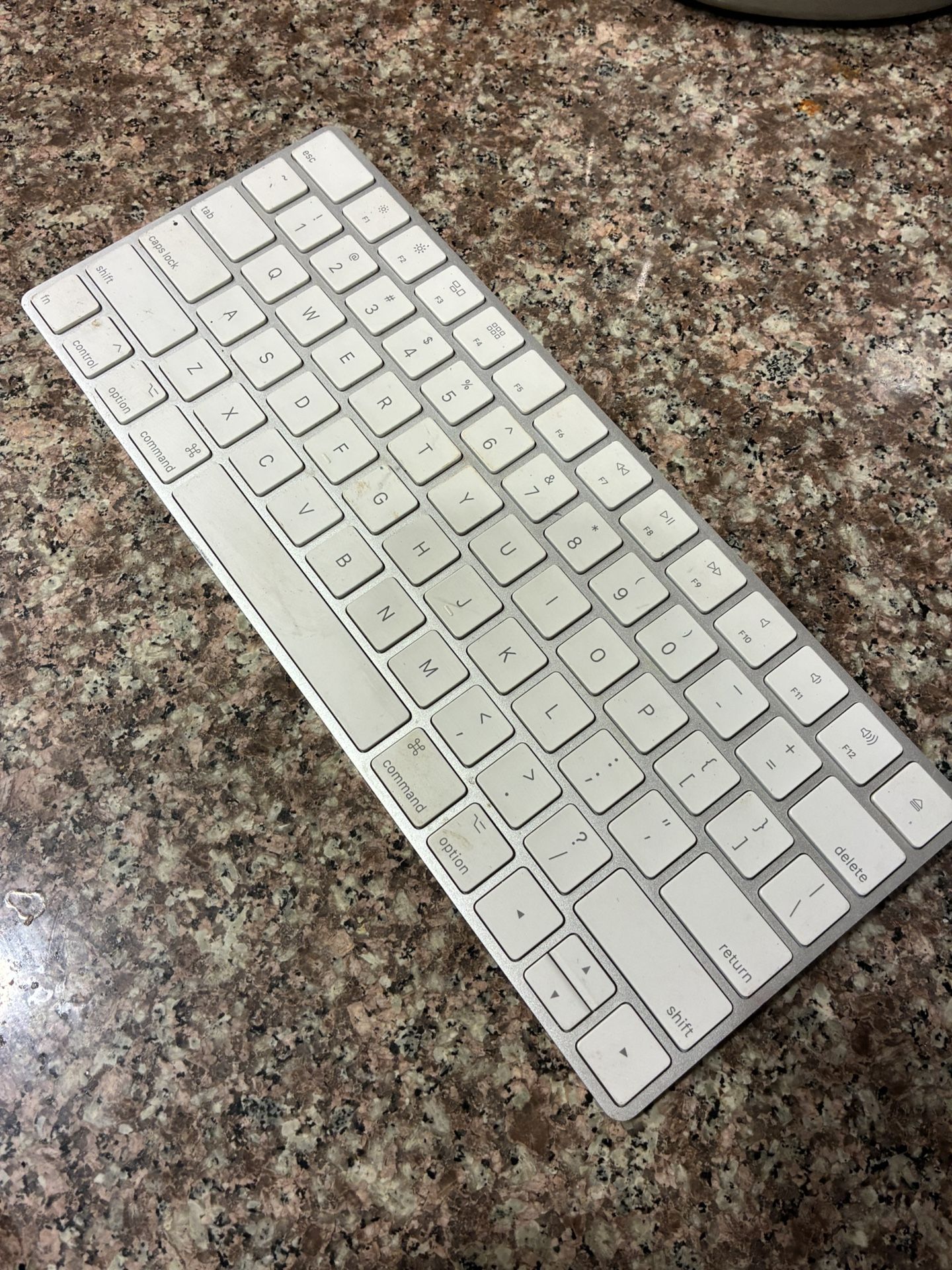 Apple Magic Keyboard A1644 Rechargeable Wireless Bluetooth