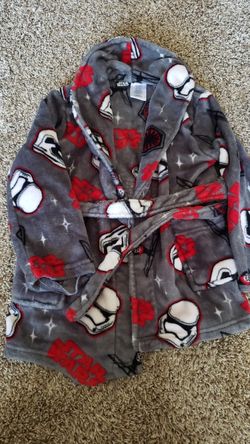 Small (4/5) Star Wars Robe
