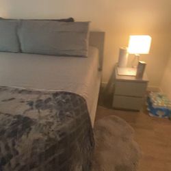 King Size Bed With Two Side Tables And Lamps