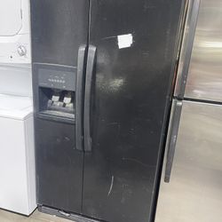 Black side by side refrigerator