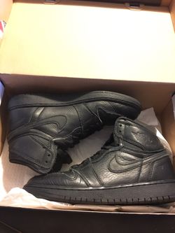 Nike Air Force 1 Leather size 4.5y/ 6w 6m