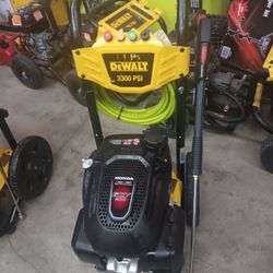 DEWALT GAS PRESURE WASHER  3300 PSI 