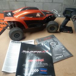SLASH 4X4 PLATINUM EDITION RC CAR