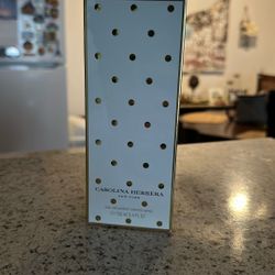 Carolina Herrera New York Eau De Parfum