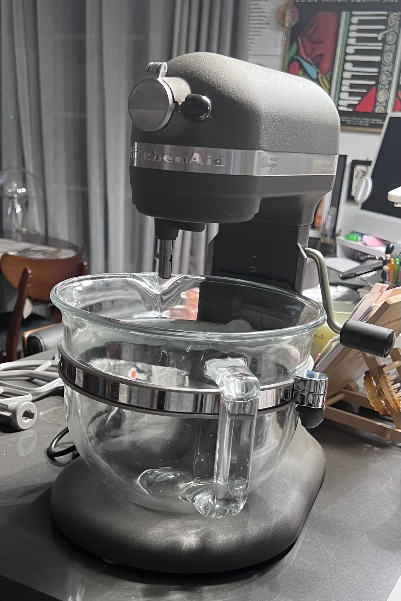 Kitchen Aid Design Pro 600 Series Mixer With Attachments