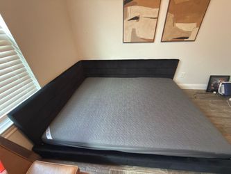 Queen corner size day bed