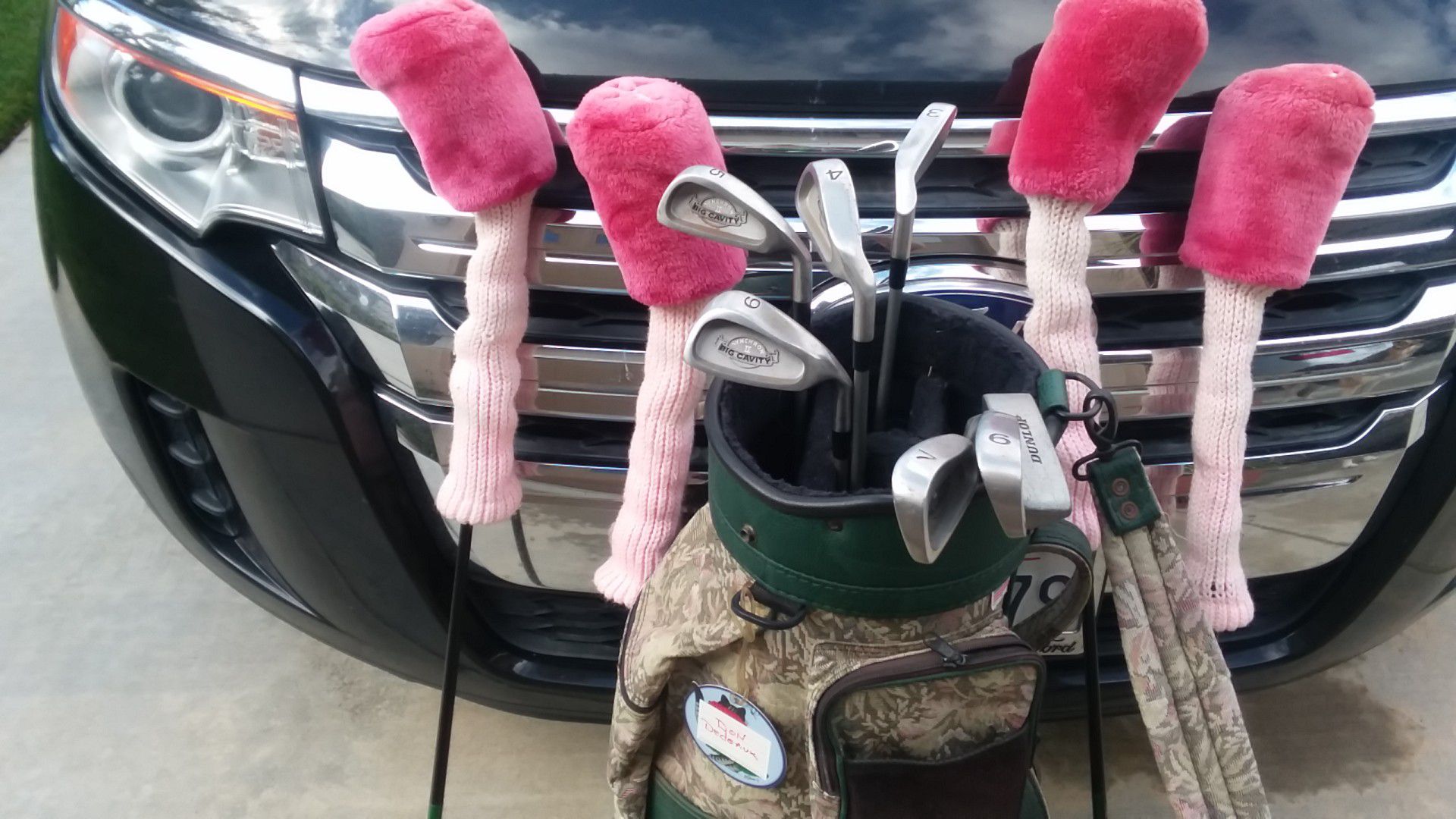 Womans golf bag and clubs
