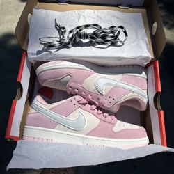 Nike Dunk Low Pink Foam 9.5W