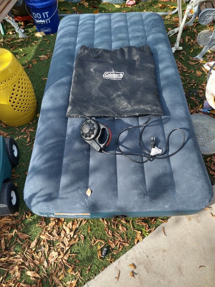 Coleman Queen Air Mattress And Pump
