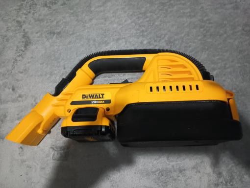 20V MAX Cordless 1/2 Gal. Wet/Dry Portable Vacuum