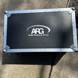 ARG AUDIO RESOURCE GROUP MODEL # ARG-RX72BP (30) 72 MHZ WIRELESS RECEIVERS (27) ARG HEADPHONES THEY WILL NEED NEW EAR COVERS (ALL IN EXCELLENT WORKING