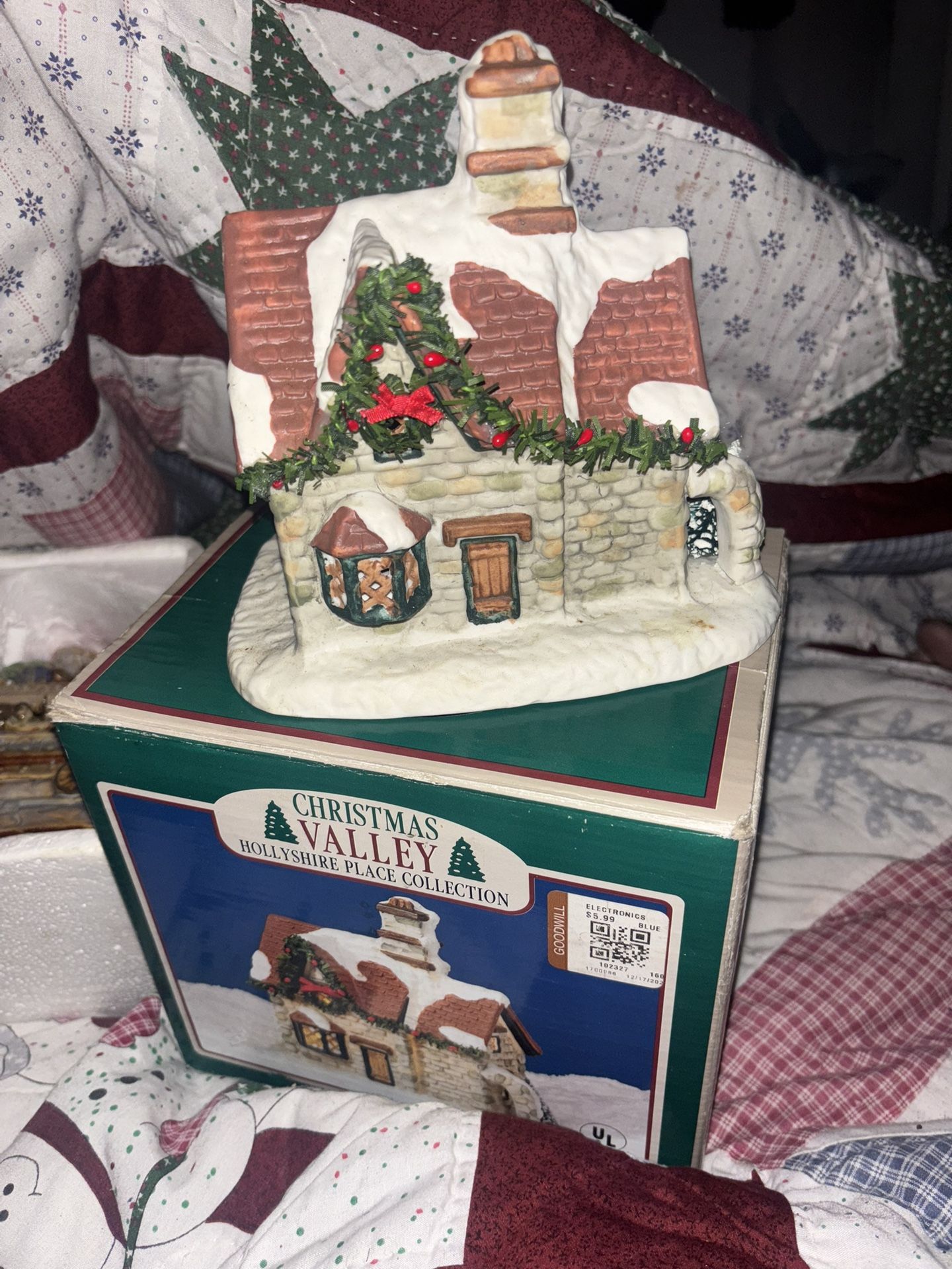 Christmas valley hollyshire place collection