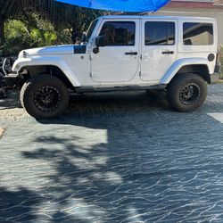 Jeep Wrangler Sahara 2012