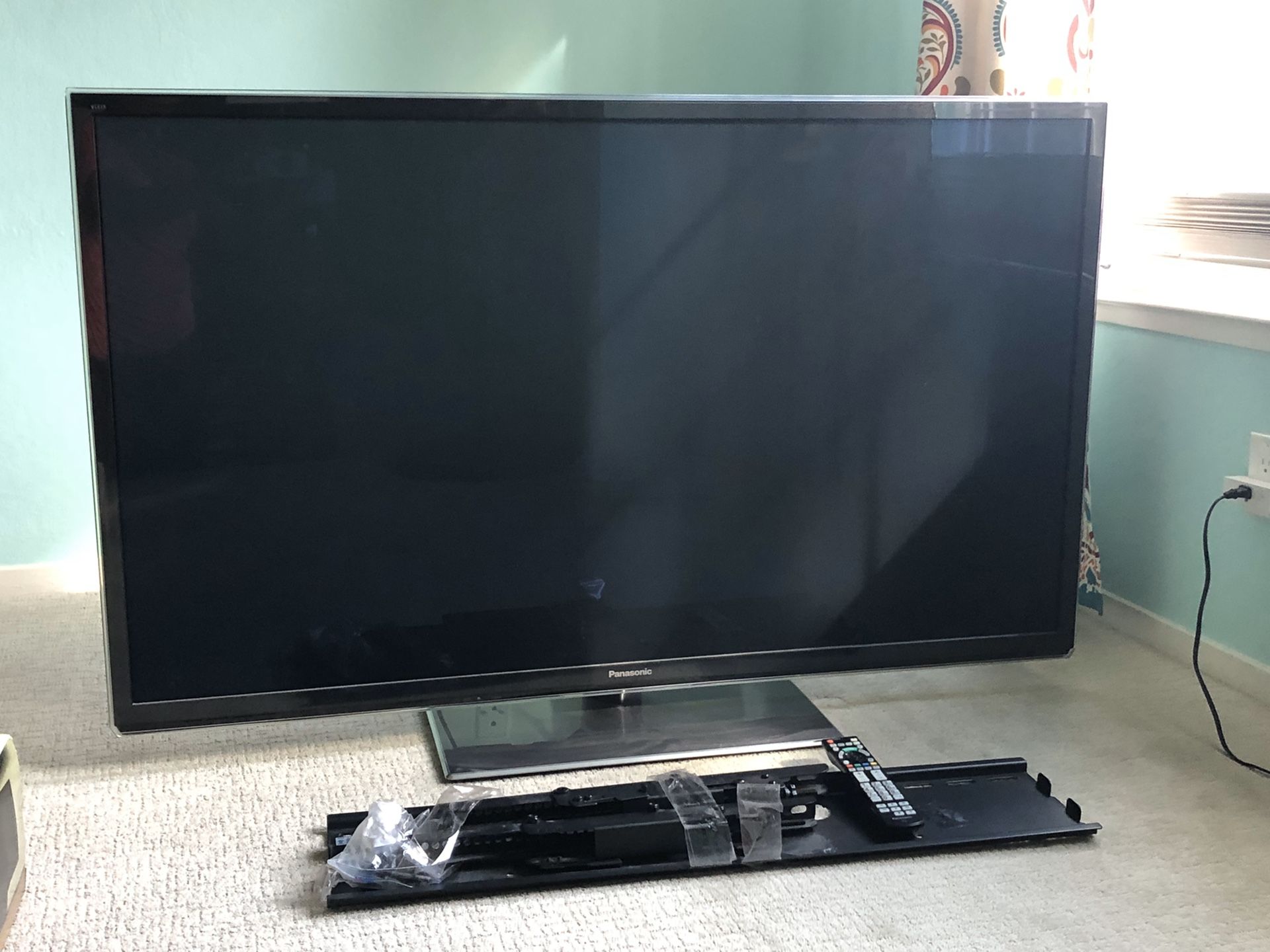 Panasonic 60” Plasma HDTV w/wall mount