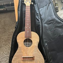 Mango Wood Hug ukele
