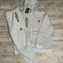 Nike Track Suit Sz 2XL