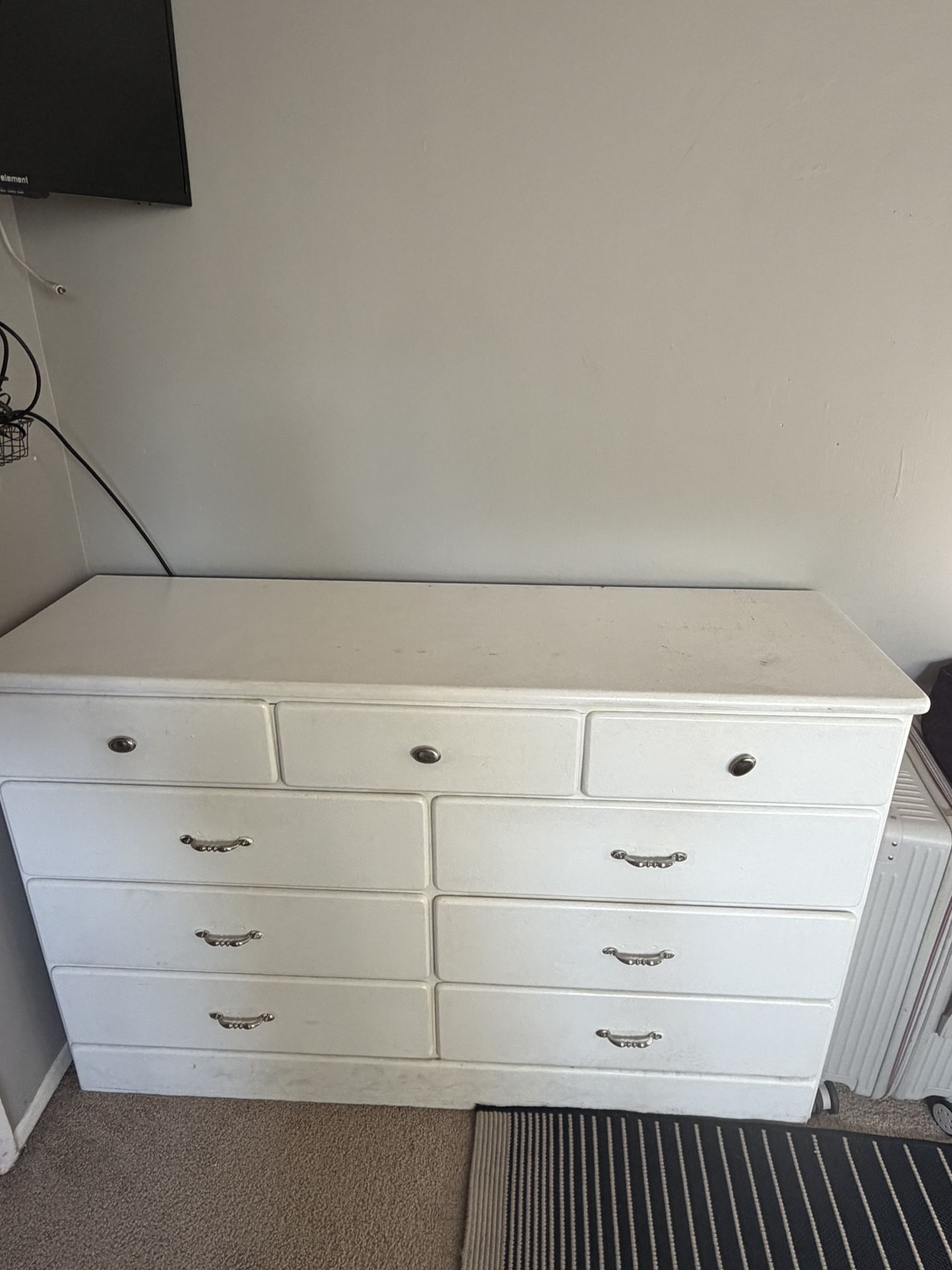 White Dresser (wood)