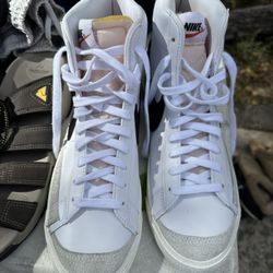  Nike High Top Sneakers 