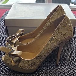 Guess Heels Women's Size 7.5 NEW 