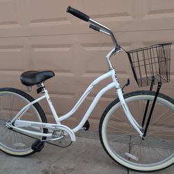 26"PHAT CYCLES WOMENS BEACH CRUISER BIKE. EXCELLLENT CONDITION 👌🏼