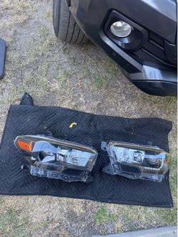 OEM Toyota Tacoma 2016-2023 Headlights