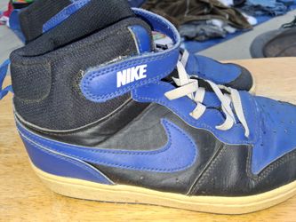 Nike Court Kids Shoes Size 2.5