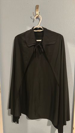 Costume Halloween black cape 40in length by Rubies