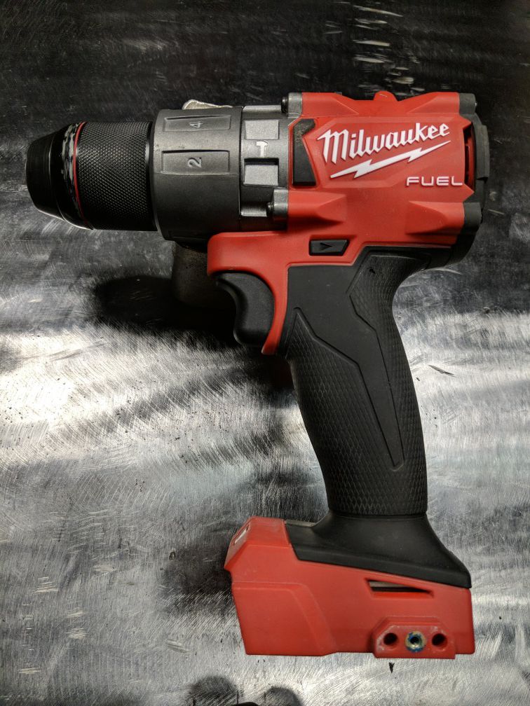 Milwaukee M18 FUEL 18-Volt Lithium-Ion Brushless Cordless 1/2 in. Hammer Drill / Driver 2804-20