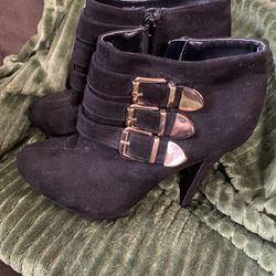 Forever Black Ankle Boots Size 6.5